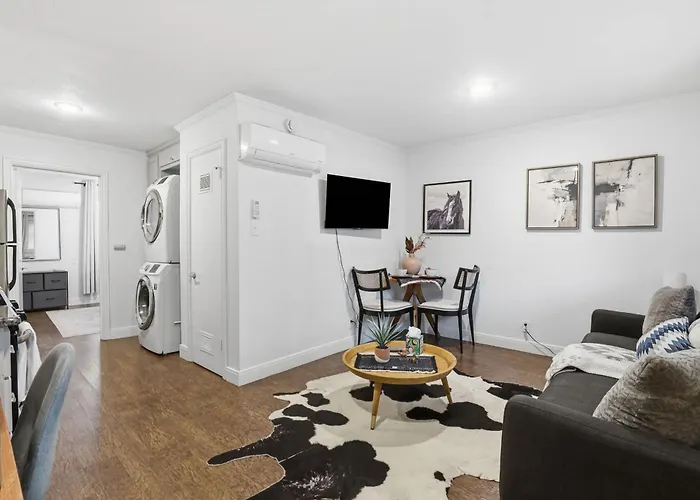 Stylish Near Tcu - Free Parking *