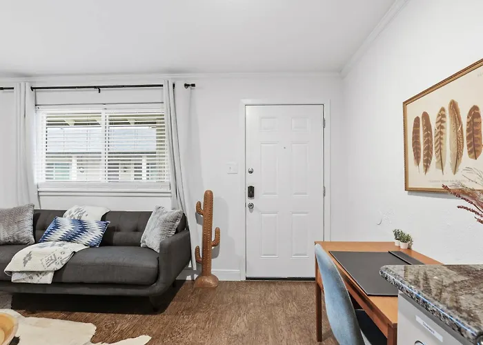 Stylish Near Tcu - Free Parking *