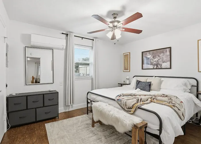 Stylish Near Tcu - Free Parking