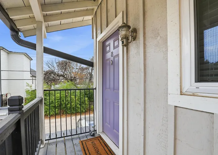 Stylish Near Tcu - Free Parking Apartment